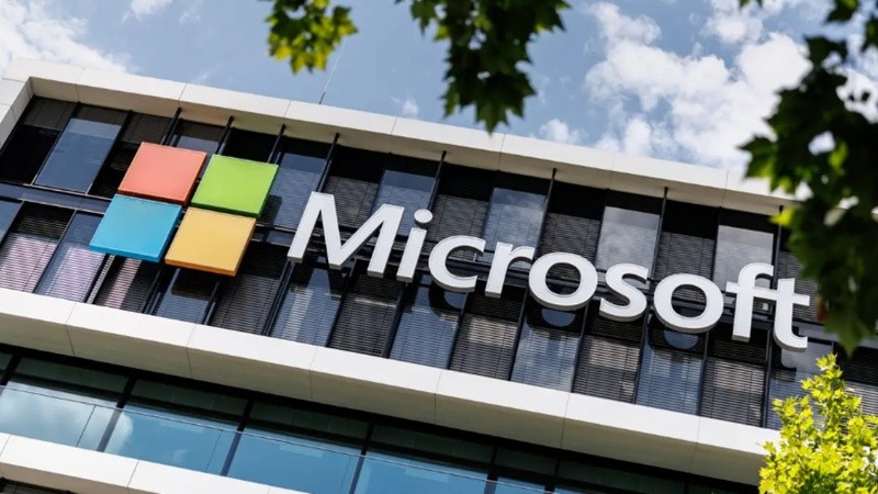 Microsoft asegura que desarrolló una IA que elabora diagnósticos médicos con mayor precisión que los humanos