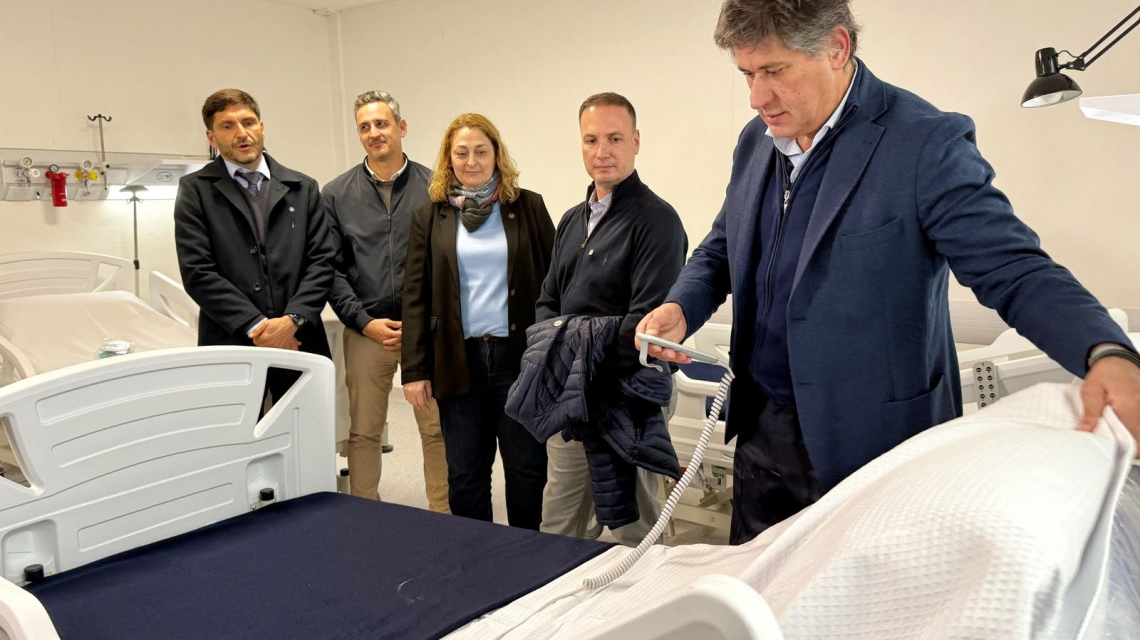 Pullaro inauguró el Hospital Samco de Funes: “En el momento más duro de la economía, cuando otros cortaban la obra pública para pagar salarios, en Santa Fe la multiplicamos”